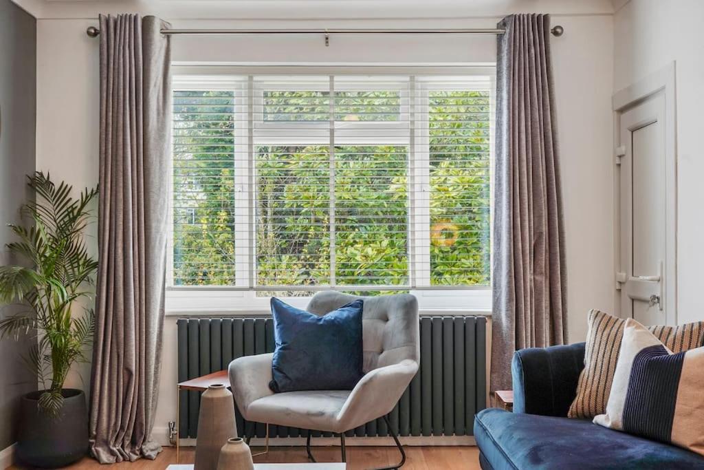 Stylish Maisonette Near The Heath With Free Parking & Wi-Fi Мейдстън Екстериор снимка