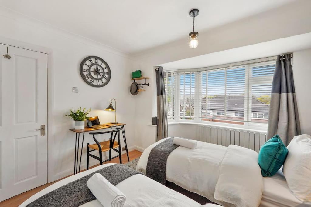 Stylish Maisonette Near The Heath With Free Parking & Wi-Fi Мейдстън Екстериор снимка